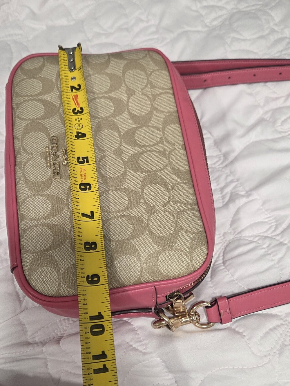 Coach Signature Canvas Crossbody Bag in Pink - Picture 4 of 12